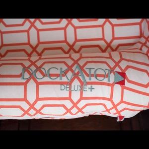 DockATot Deluxe Plus with cover